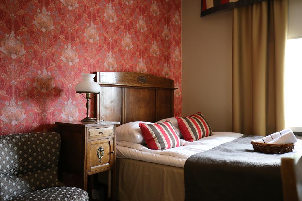 Boutique Hotel Yoepuu ยิวาสคูลา ภายนอก รูปภาพ