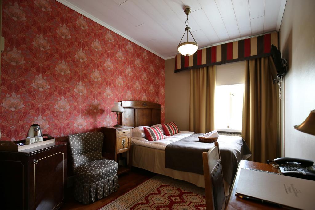 Boutique Hotel Yoepuu ยิวาสคูลา ภายนอก รูปภาพ