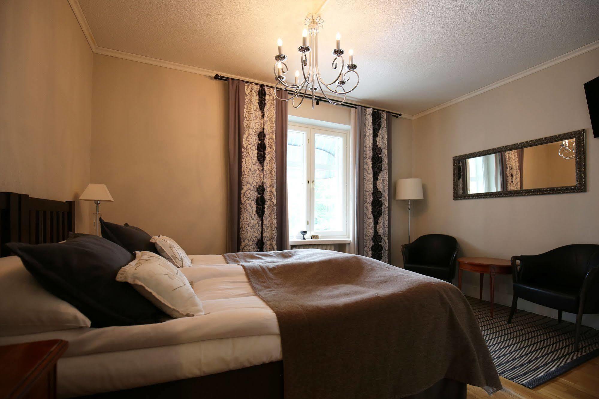 Boutique Hotel Yoepuu ยิวาสคูลา ภายนอก รูปภาพ