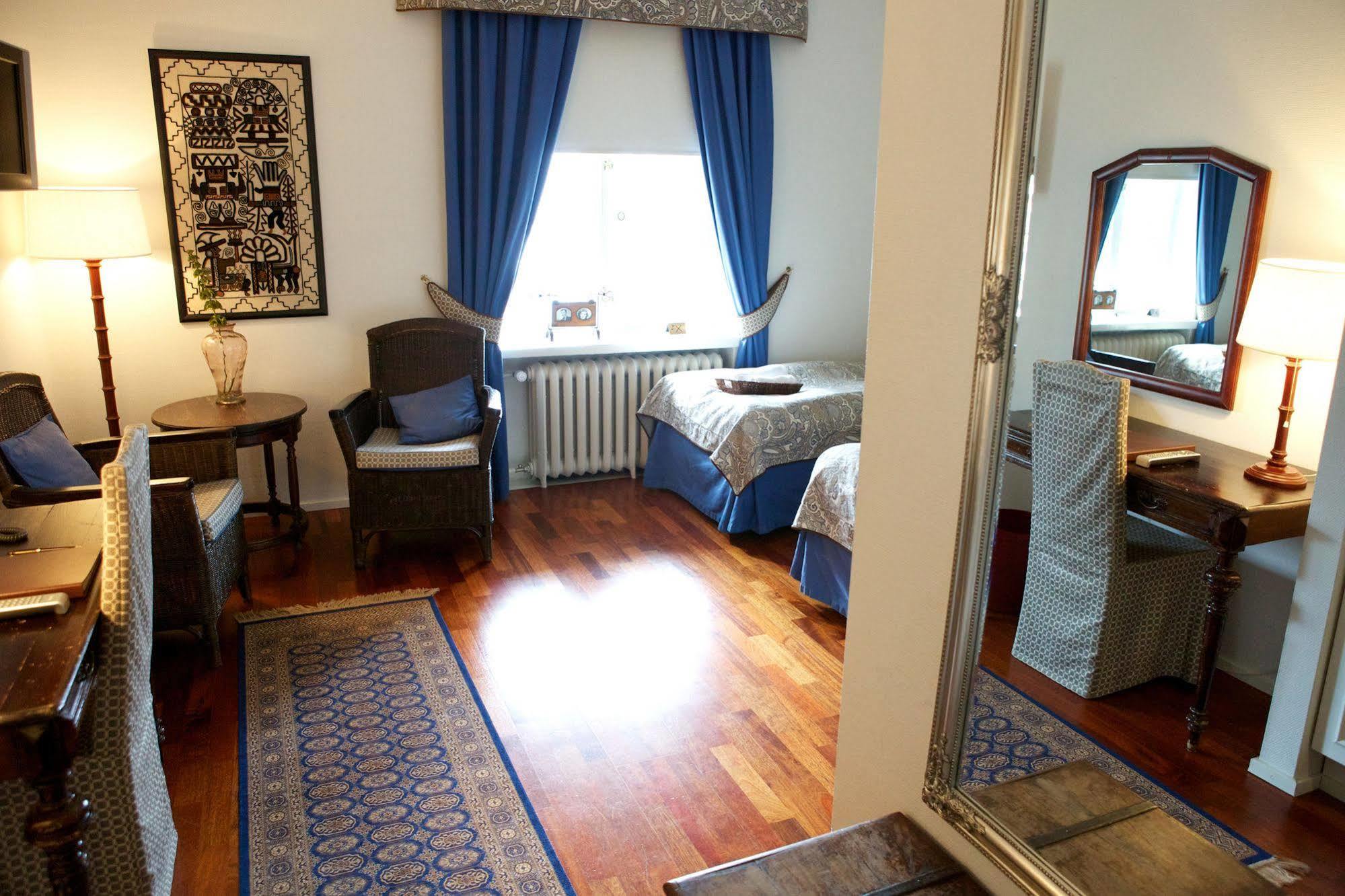 Boutique Hotel Yoepuu ยิวาสคูลา ภายนอก รูปภาพ