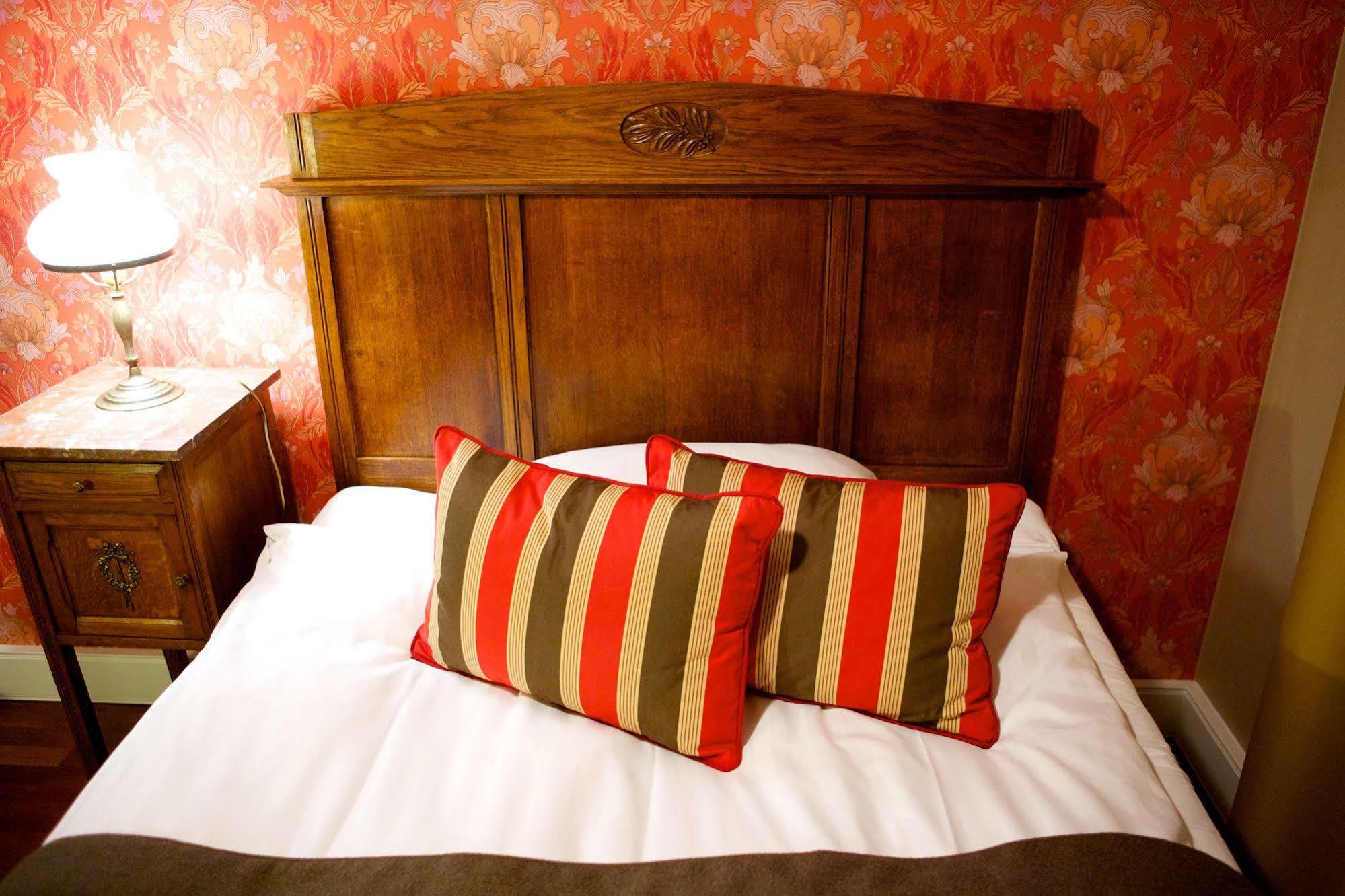 Boutique Hotel Yoepuu ยิวาสคูลา ภายนอก รูปภาพ