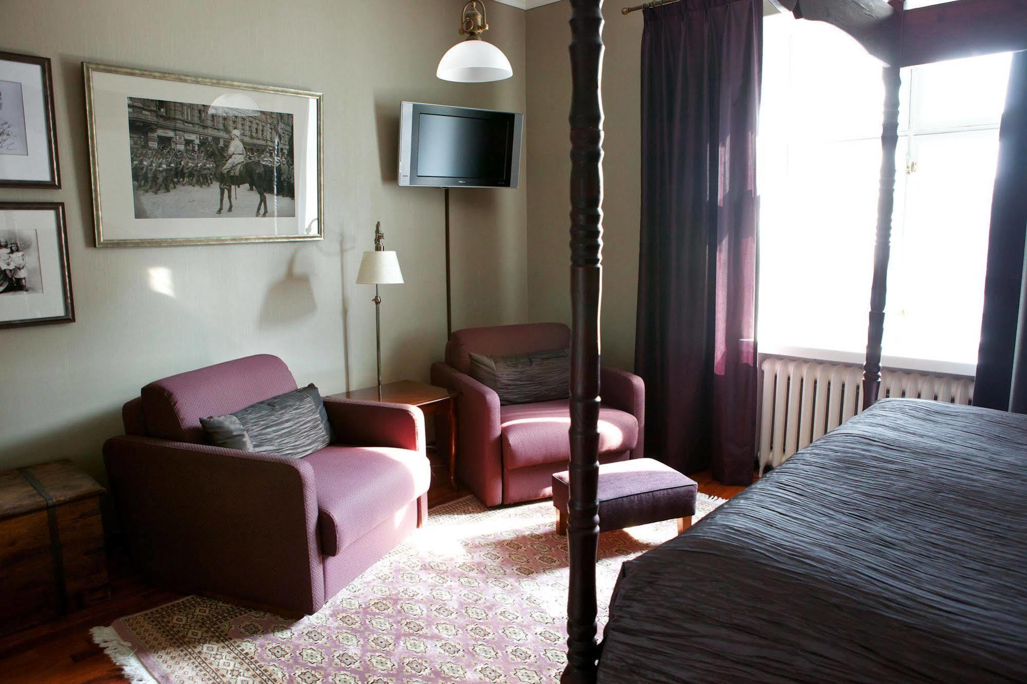Boutique Hotel Yoepuu ยิวาสคูลา ภายนอก รูปภาพ