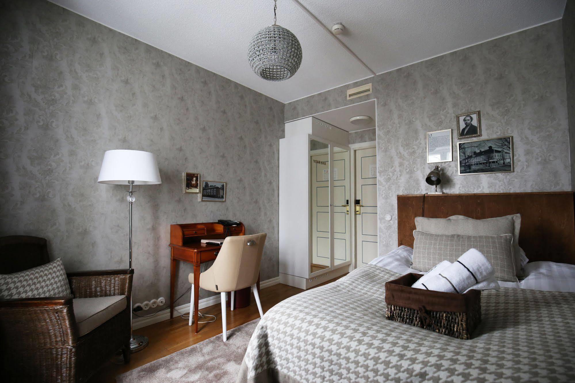 Boutique Hotel Yoepuu ยิวาสคูลา ภายนอก รูปภาพ