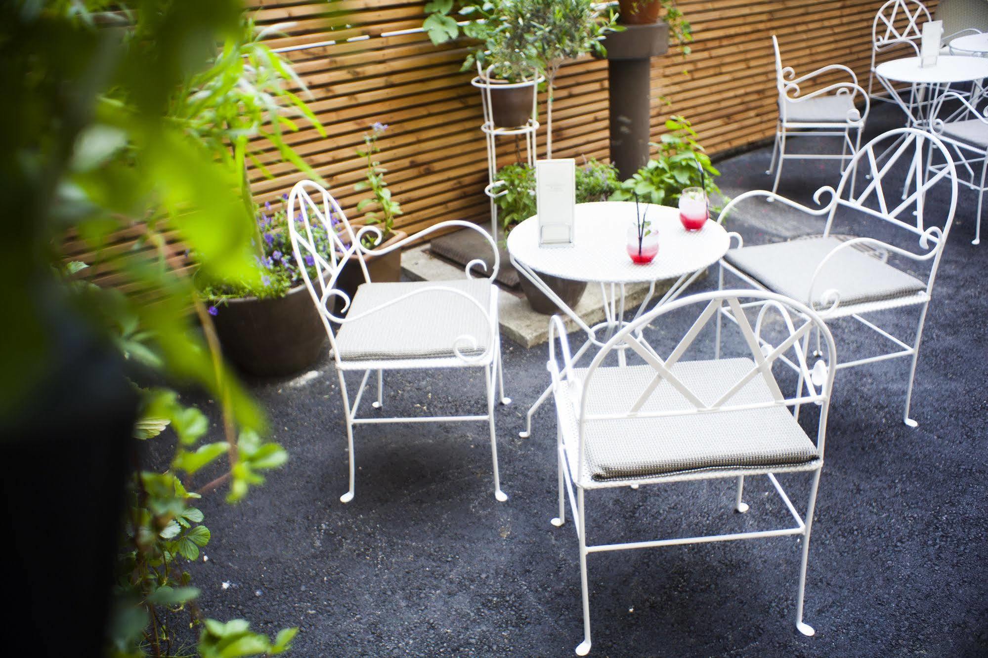 Boutique Hotel Yoepuu ยิวาสคูลา ภายนอก รูปภาพ