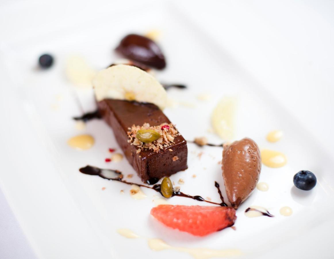 Boutique Hotel Yoepuu ยิวาสคูลา ภายนอก รูปภาพ