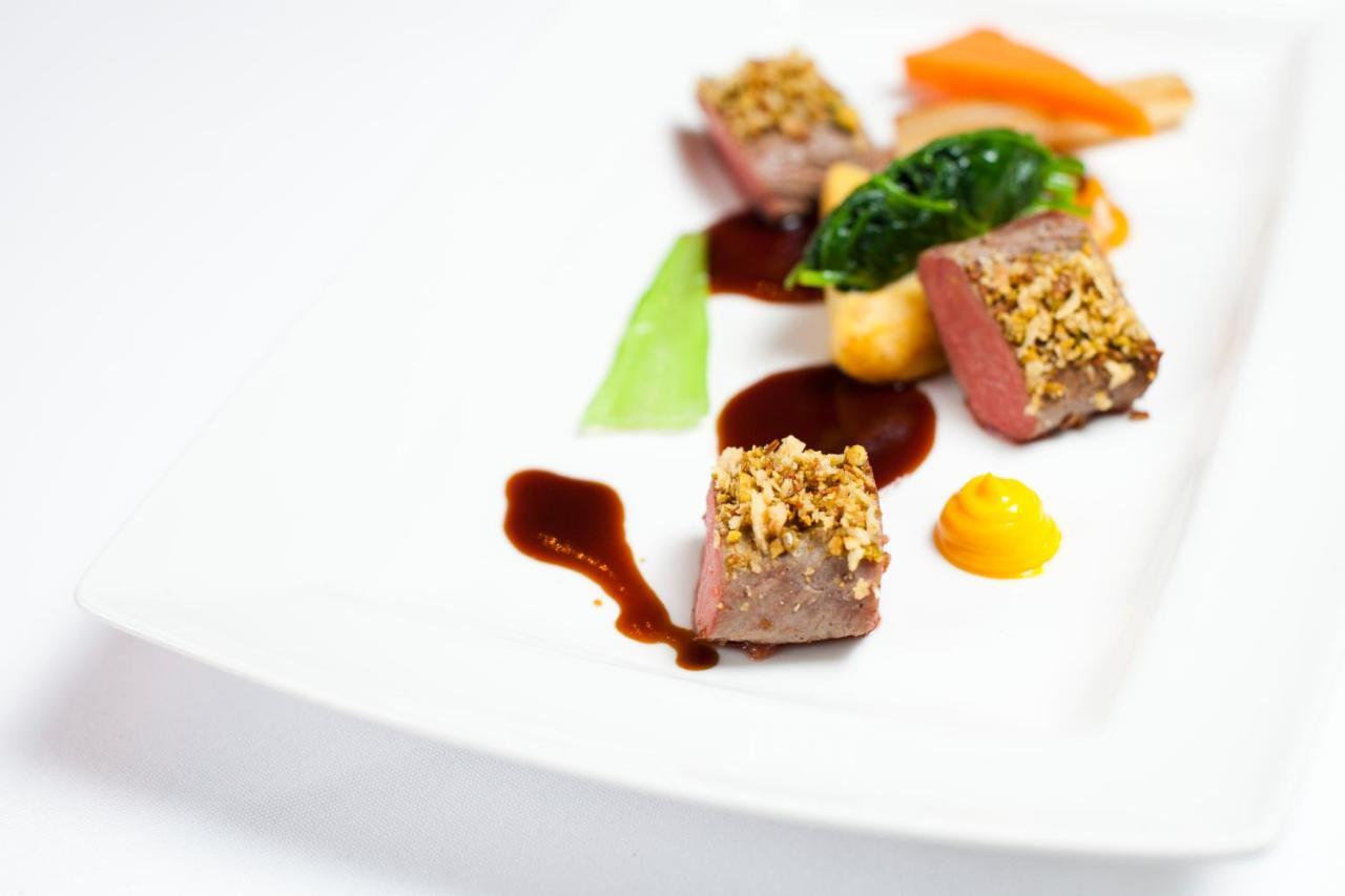 Boutique Hotel Yoepuu ยิวาสคูลา ภายนอก รูปภาพ